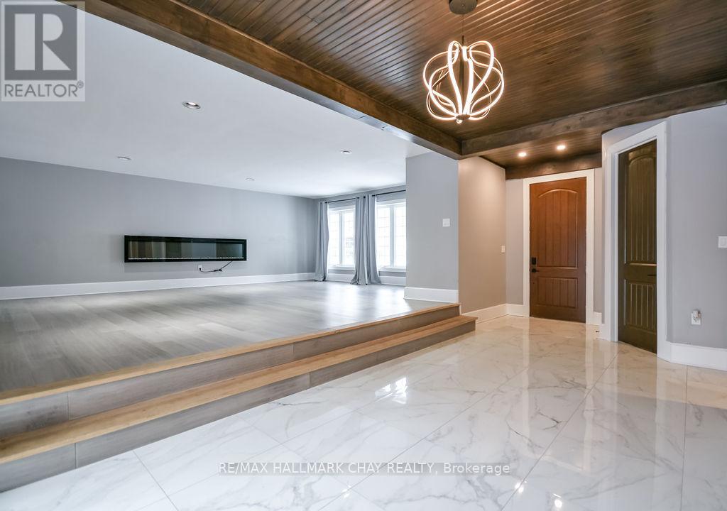 1 Pine Spring Road, Oro-Medonte (Horseshoe Valley), Ontario  L4M 4Y8 - Photo 2 - S12630492