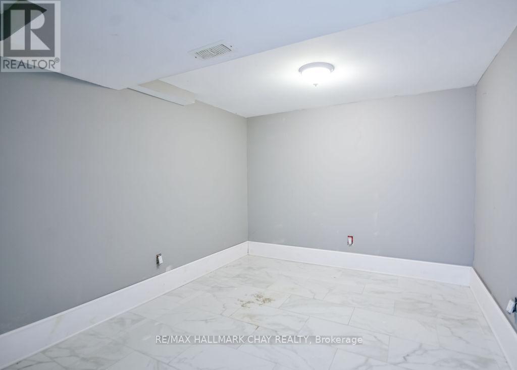 1 Pine Spring Road, Oro-Medonte (Horseshoe Valley), Ontario  L4M 4Y8 - Photo 26 - S12630492