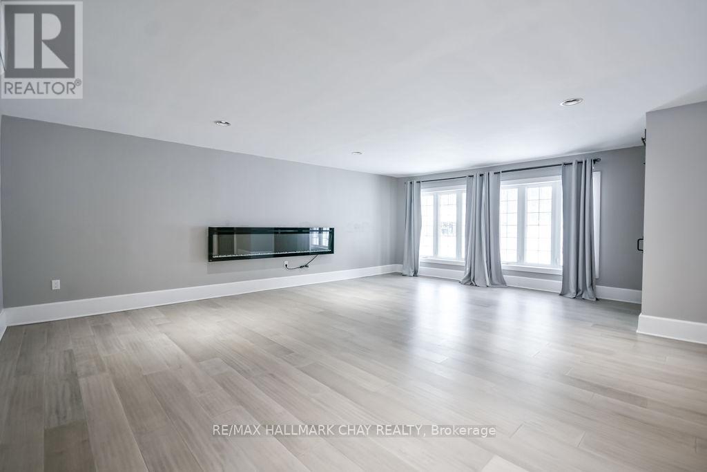 1 Pine Spring Road, Oro-Medonte (Horseshoe Valley), Ontario  L4M 4Y8 - Photo 5 - S12630492