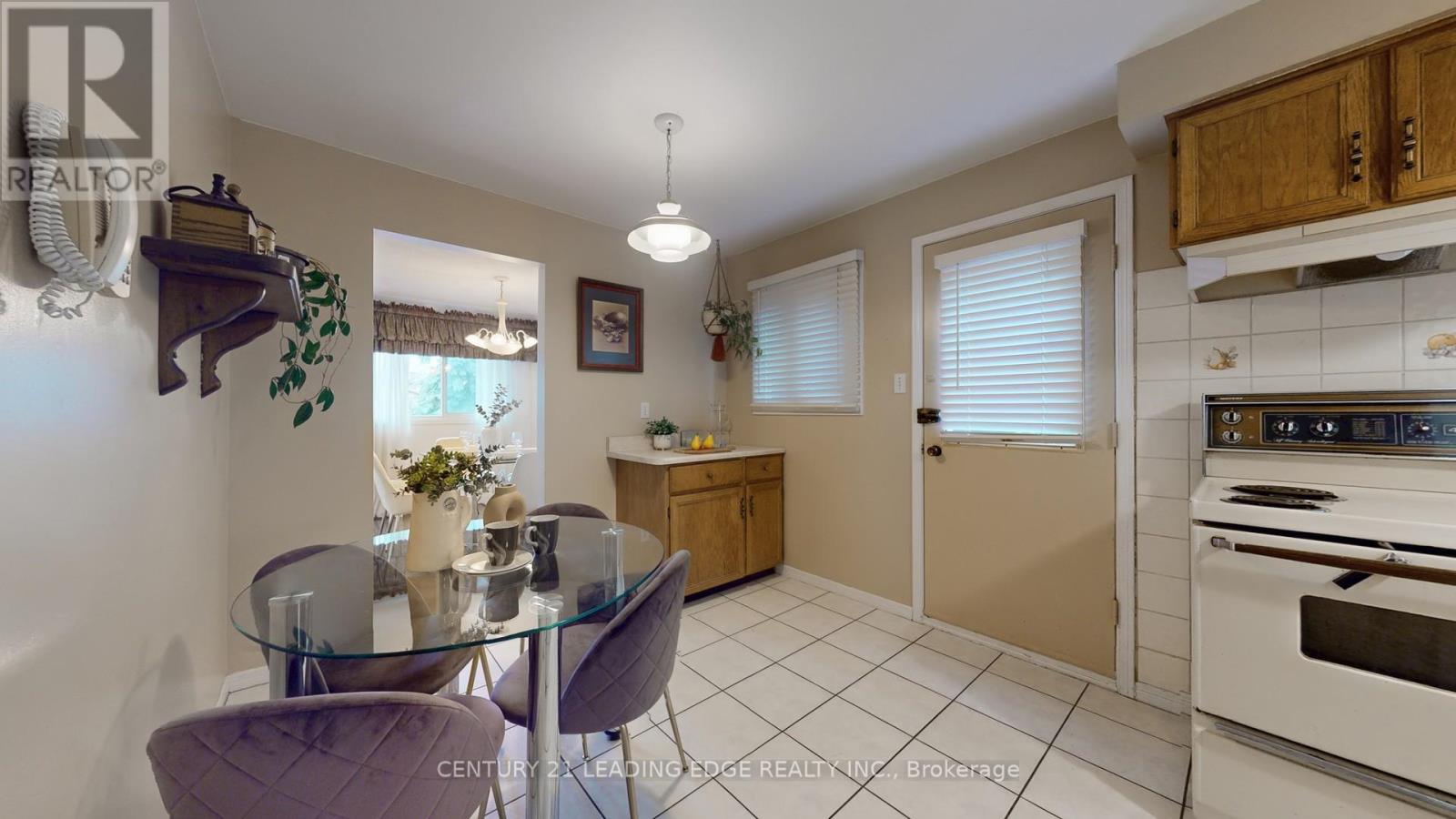 6 Adrian Crescent, Markham, Ontario  L3P 6Z7 - Photo 17 - N12552804