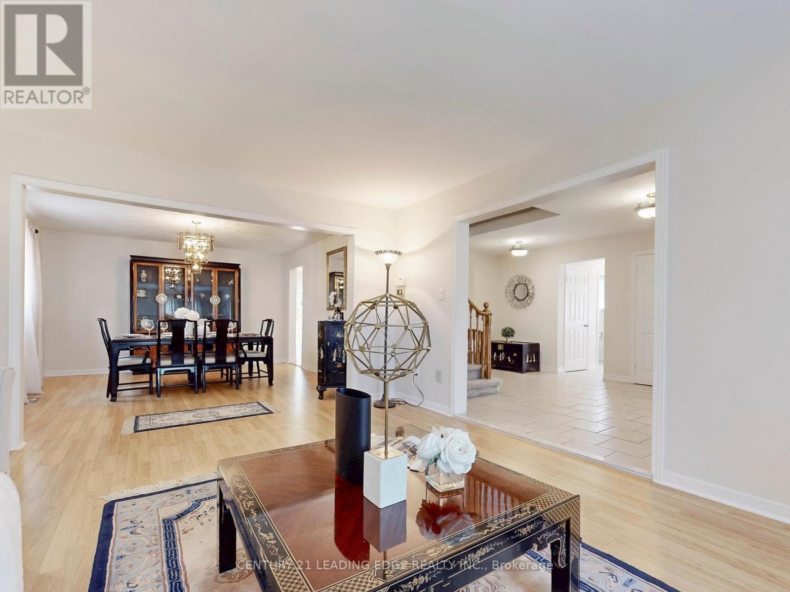 547 Village Parkway, Markham, Ontario  L3R 4K7 - Photo 7 - N12443464