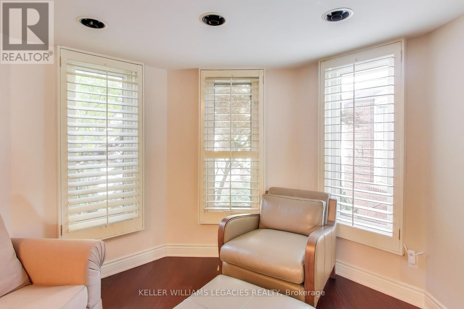 53 Millcroft Way, Vaughan, Ontario  L4J 6P2 - Photo 3 - N12479880