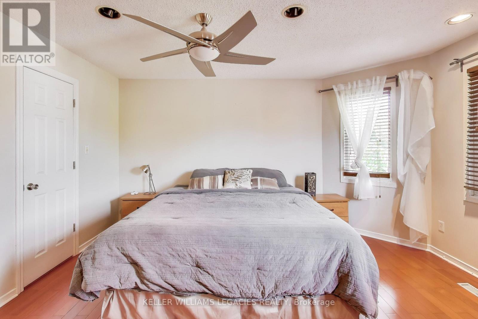 53 Millcroft Way, Vaughan, Ontario  L4J 6P2 - Photo 11 - N12479880