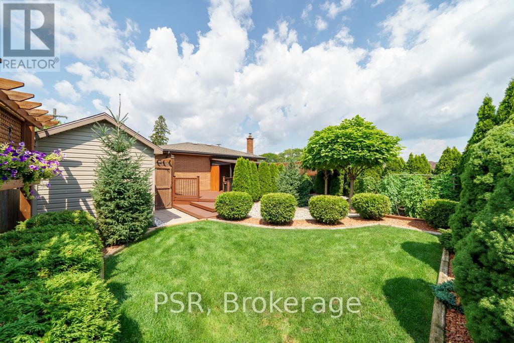 117 Sunrise Drive, Hamilton, Ontario L8K 4C5 - Photo 42 - X12537708