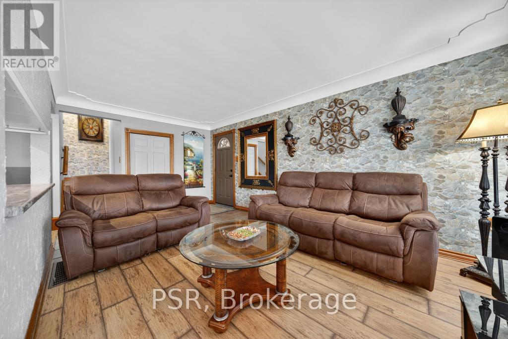 117 Sunrise Drive, Hamilton, Ontario L8K 4C5 - Photo 8 - X12537708