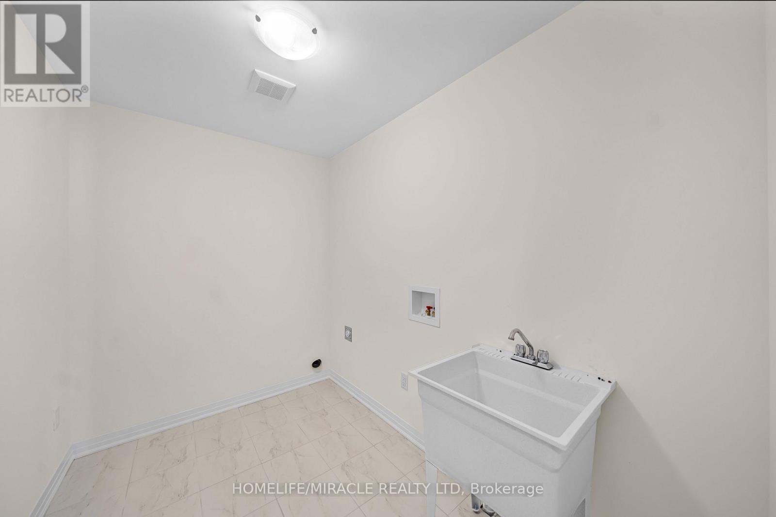 103 Windermere Boulevard, Loyalist, Ontario K0H 1G0 - Photo 39 - X12628920