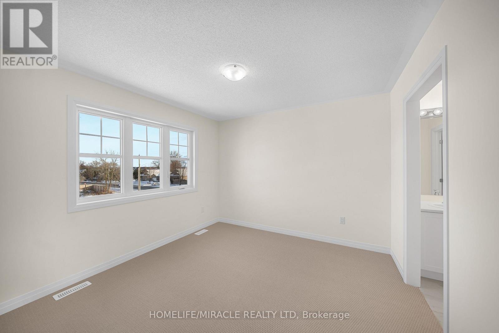 103 Windermere Boulevard, Loyalist, Ontario K0H 1G0 - Photo 38 - X12628920