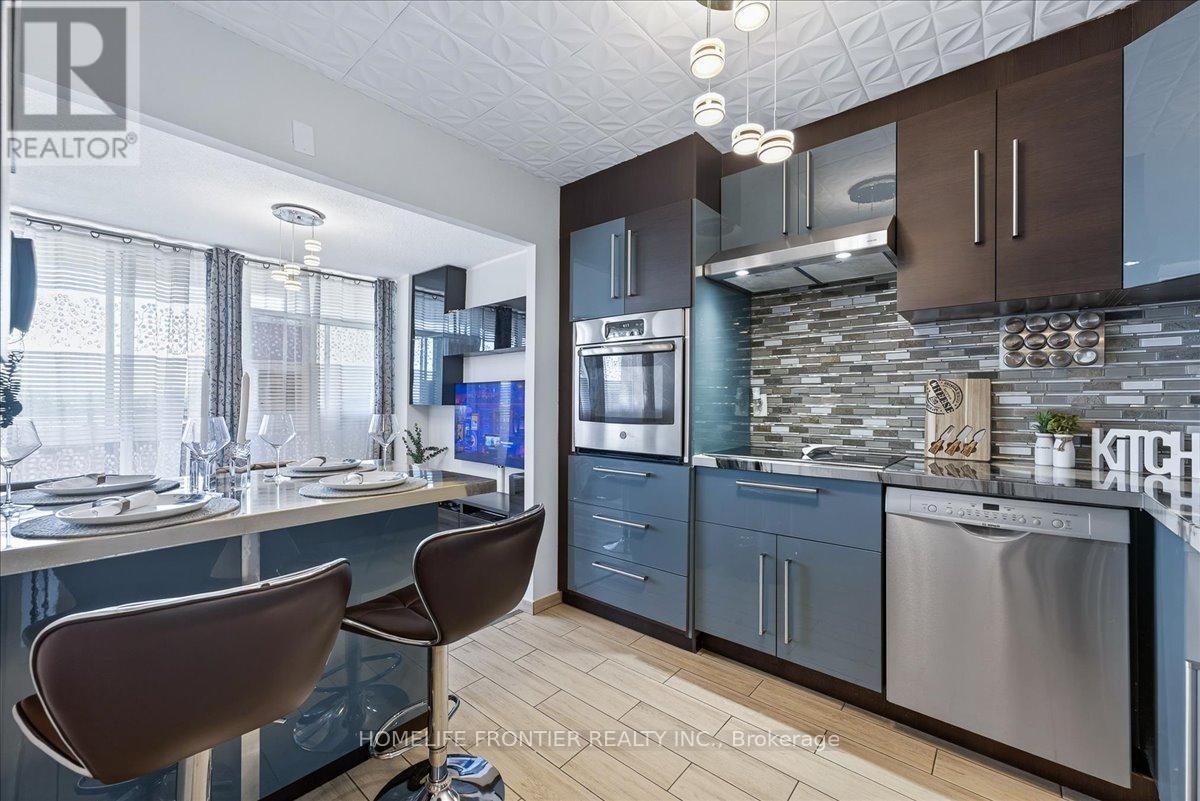 605 - 2301 Derry Road W, Mississauga, Ontario  L5N 2R4 - Photo 17 - W12630428