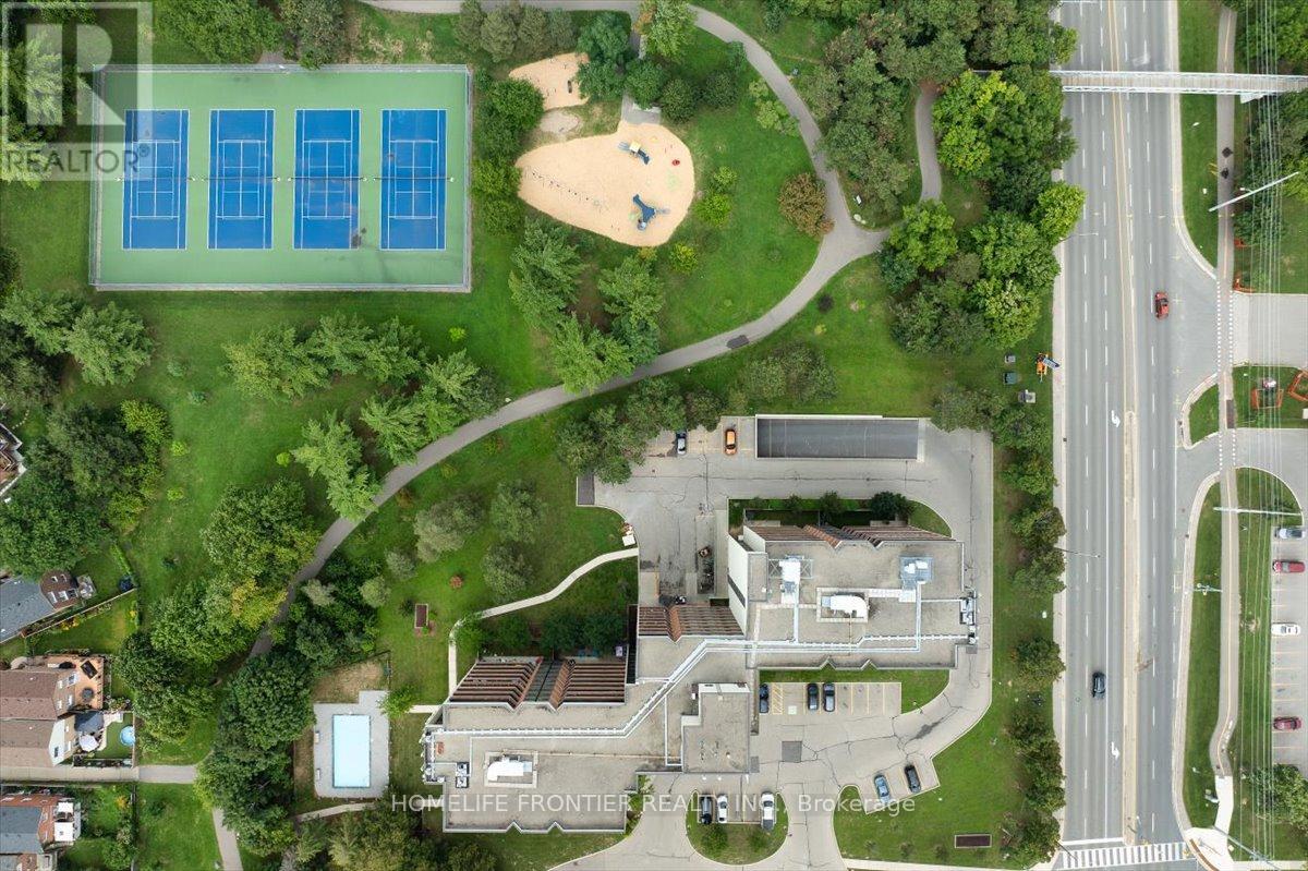 605 - 2301 Derry Road W, Mississauga, Ontario  L5N 2R4 - Photo 3 - W12630428