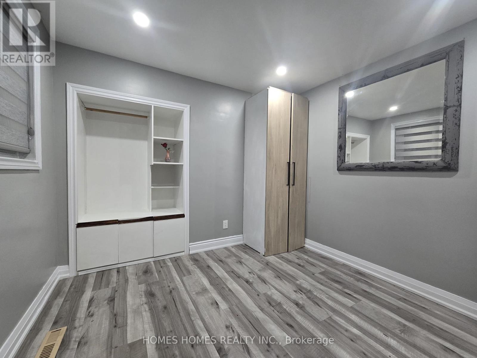 65 Elnathan Crescent, Toronto, Ontario  M9L 2G2 - Photo 22 - W12630464