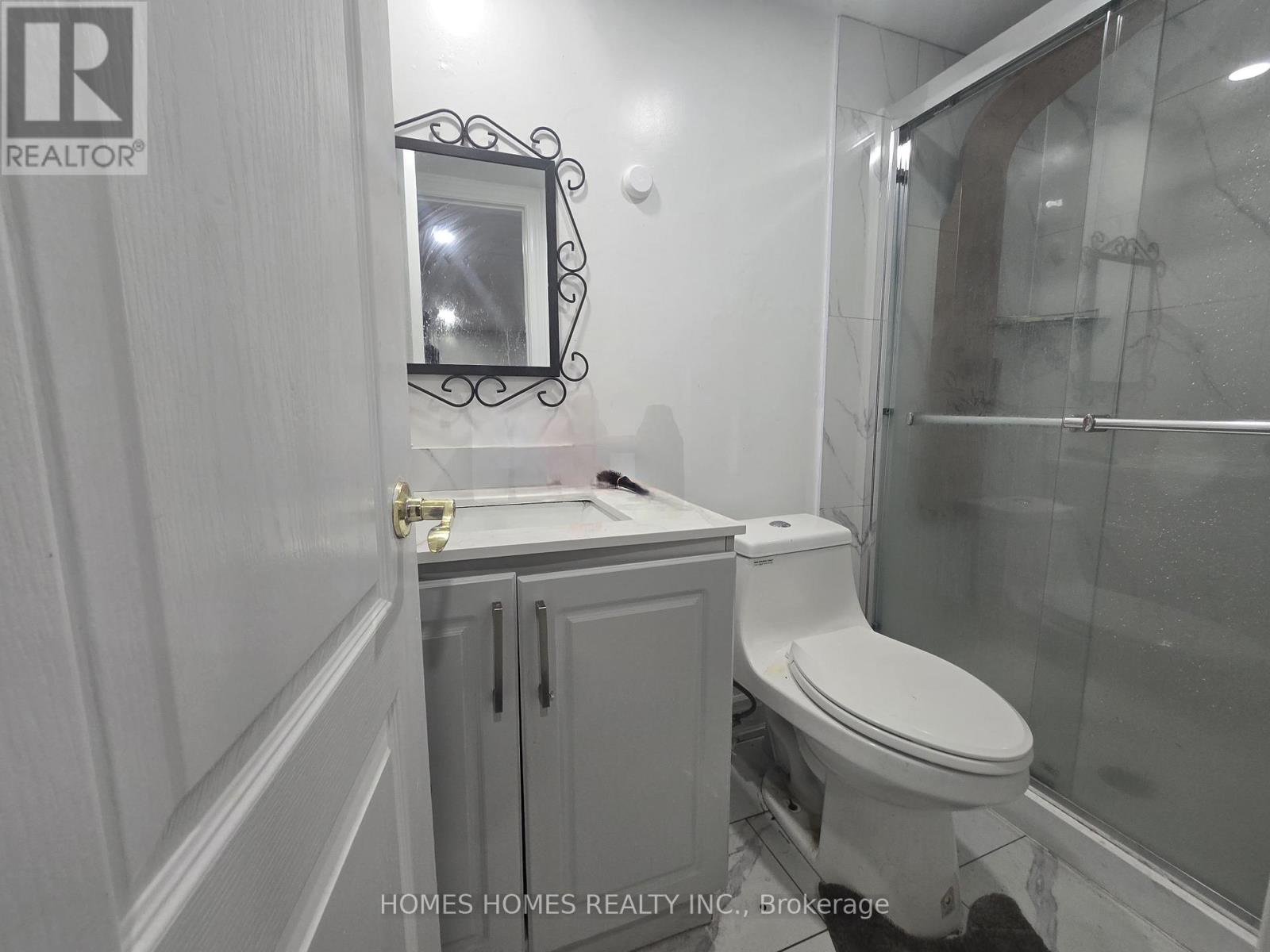 65 Elnathan Crescent, Toronto, Ontario  M9L 2G2 - Photo 28 - W12630464