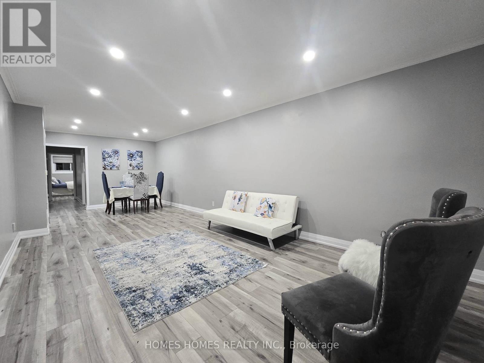 65 Elnathan Crescent, Toronto, Ontario  M9L 2G2 - Photo 6 - W12630464