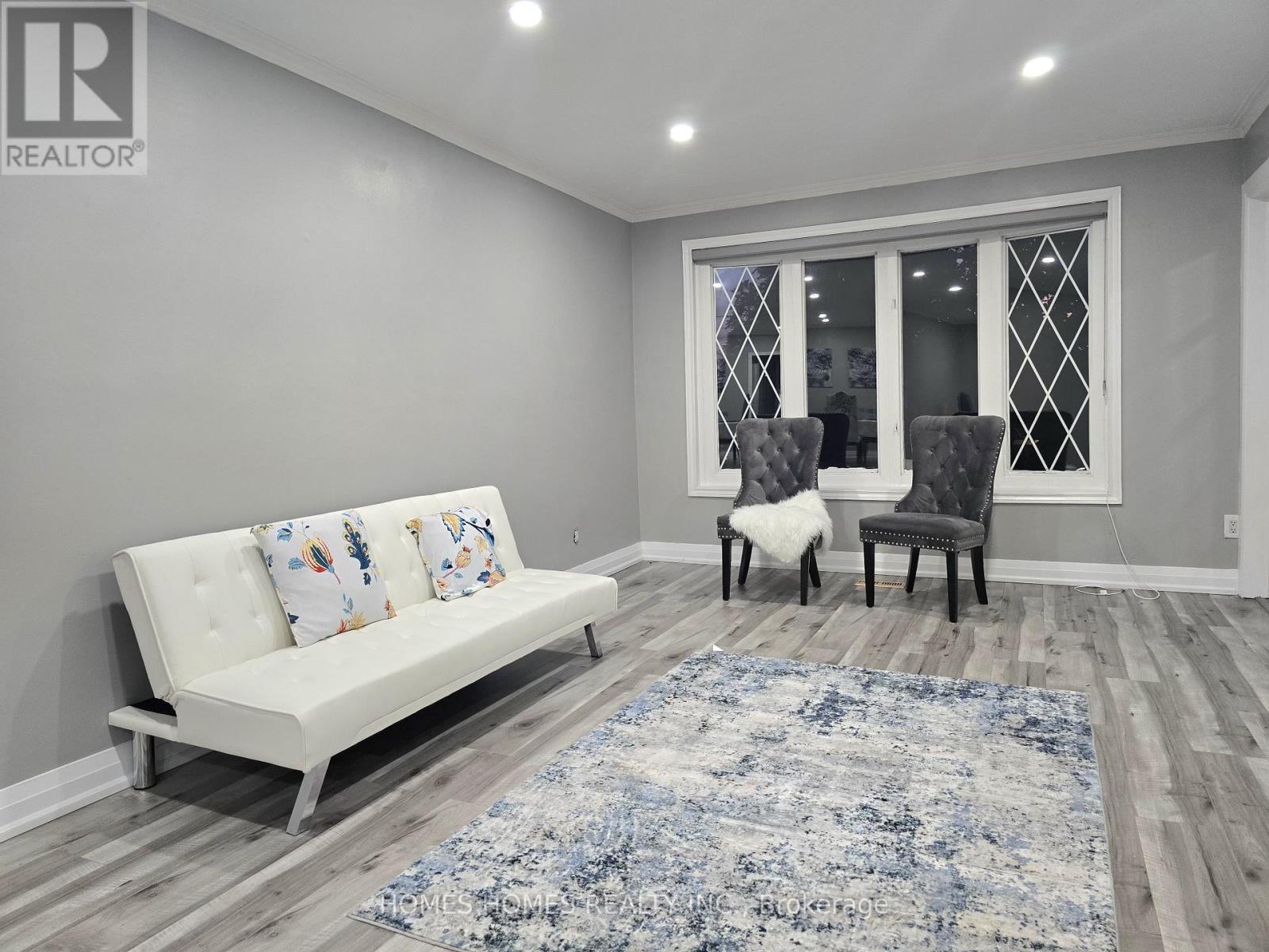 65 Elnathan Crescent, Toronto, Ontario  M9L 2G2 - Photo 7 - W12630464