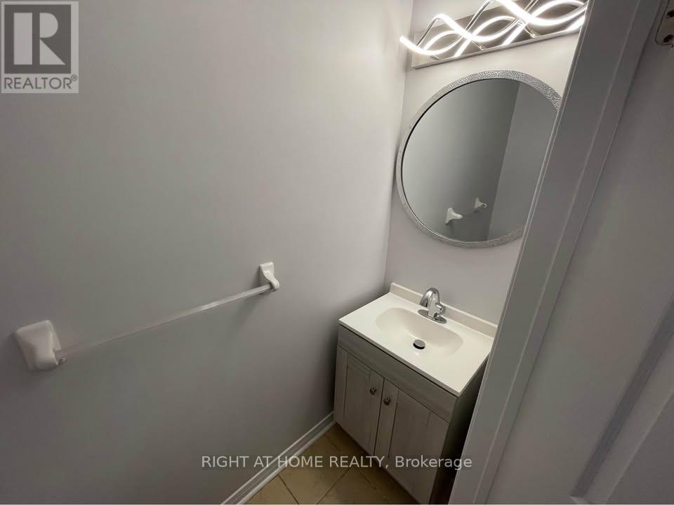 4200 Rawlins Common, Burlington, Ontario  L7M 0B5 - Photo 8 - W12630514