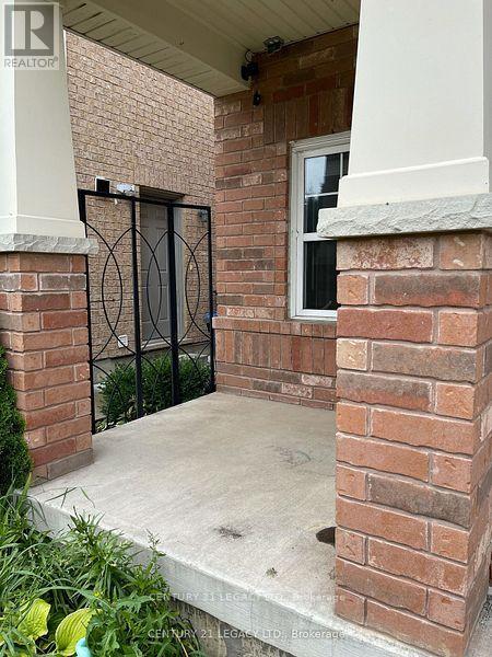 4 Caliper Road S, Brampton, Ontario  L6P 3P8 - Photo 6 - W12630516