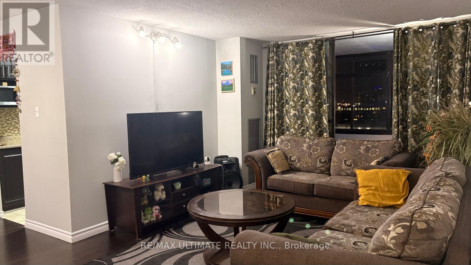 710 - 15 Kensington Road, Brampton, Ontario  L6T 3W2 - Photo 6 - W12630542