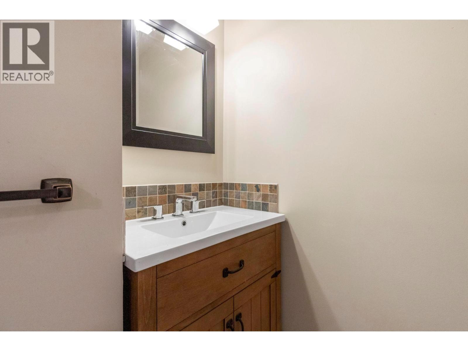 4019 Miller Road, Kelowna, British Columbia  V1W 4C7 - Photo 26 - 10371050