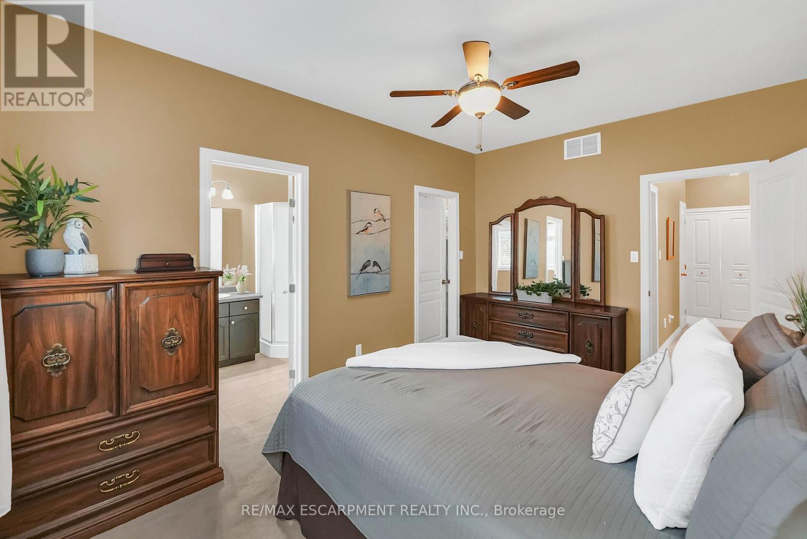 169 Central Avenue, Grimsby, Ontario  L3M 5T4 - Photo 15 - X12630422