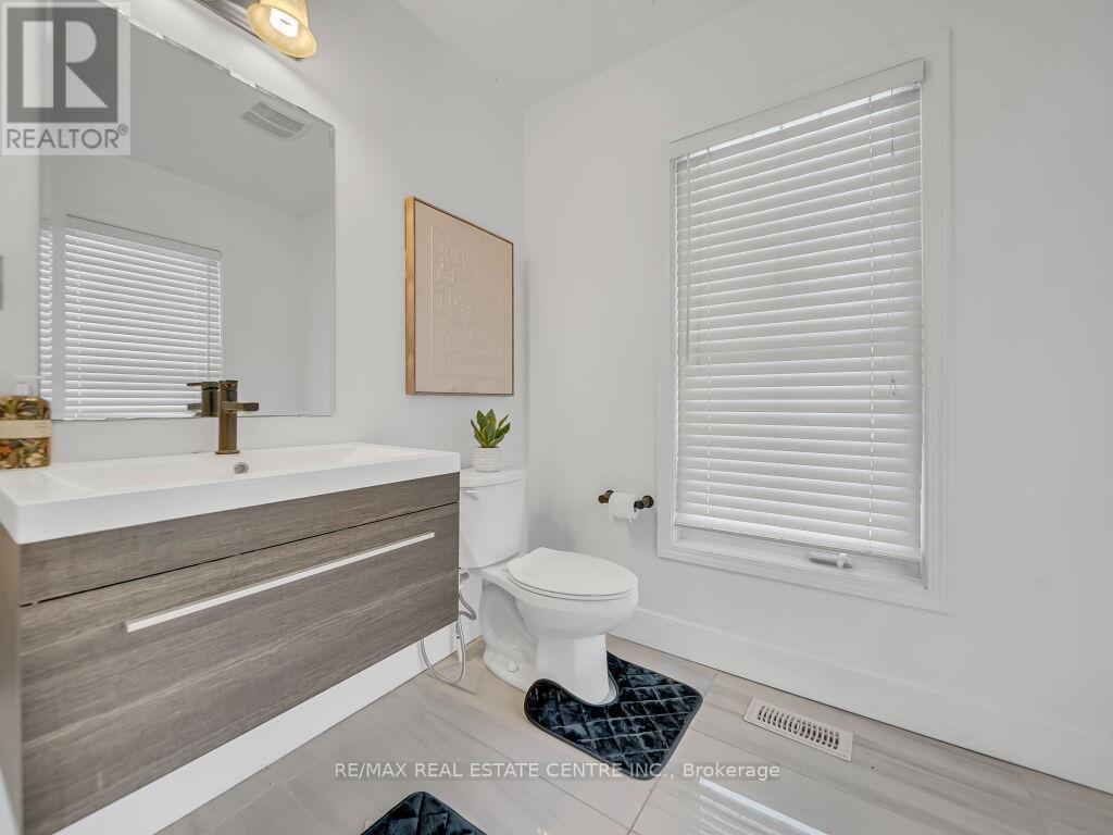 3 Ludolph St Street, Kitchener, Ontario  N2R 1P6 - Photo 19 - X12630458