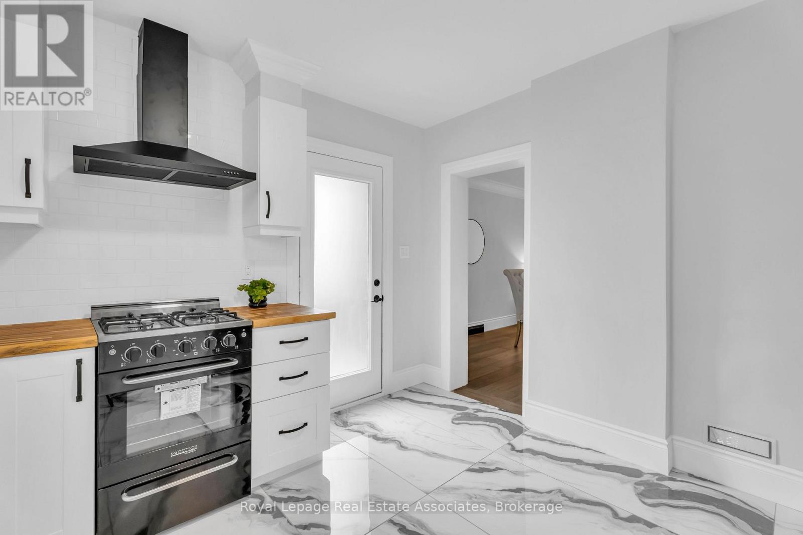 10 Gordon Street, Hamilton, Ontario  L8L 3H2 - Photo 16 - X12630512