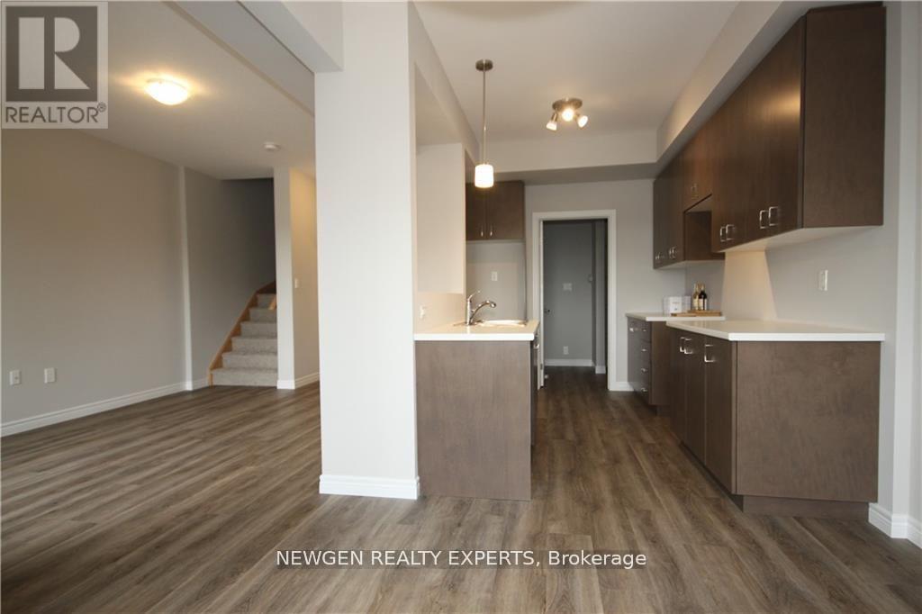 3 Pim Lane, Hamilton, Ontario  L9K 0K1 - Photo 2 - X12630536