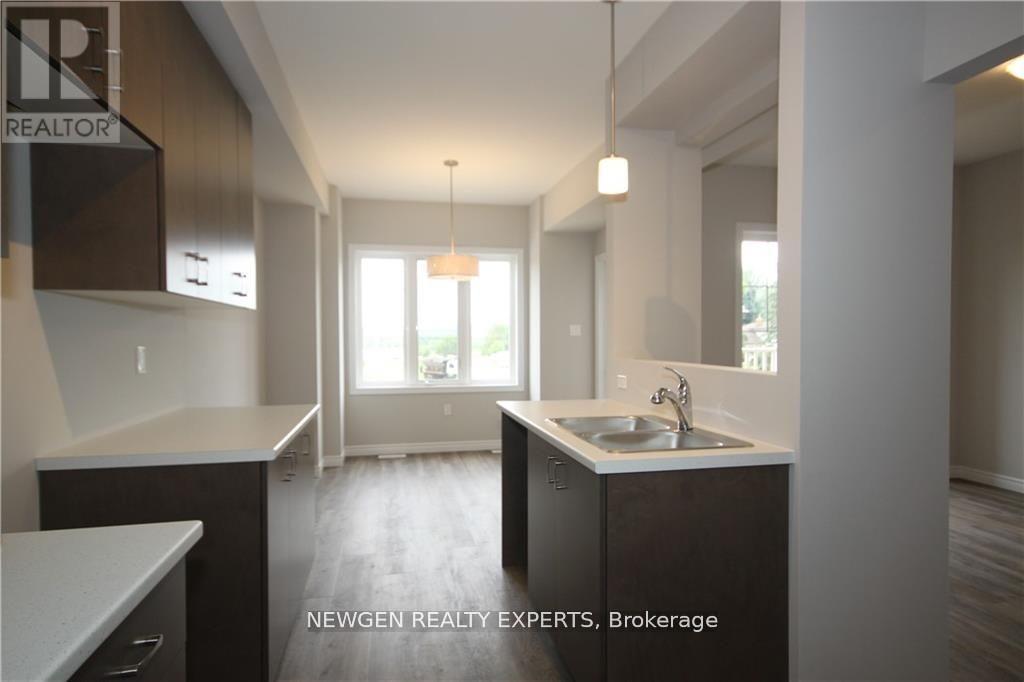 3 Pim Lane, Hamilton, Ontario  L9K 0K1 - Photo 5 - X12630536