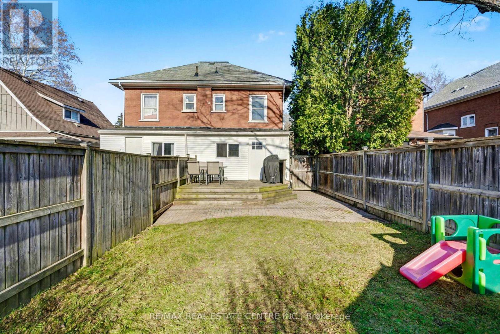 60 Rife Avenue, Cambridge, Ontario  N3C 2G7 - Photo 38 - X12630540