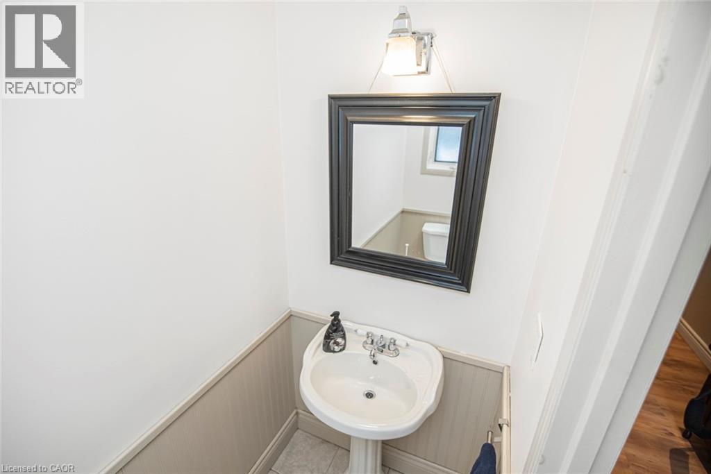 28 Perthshire Court, Hamilton, Ontario  L9B 2H1 - Photo 19 - 40792291