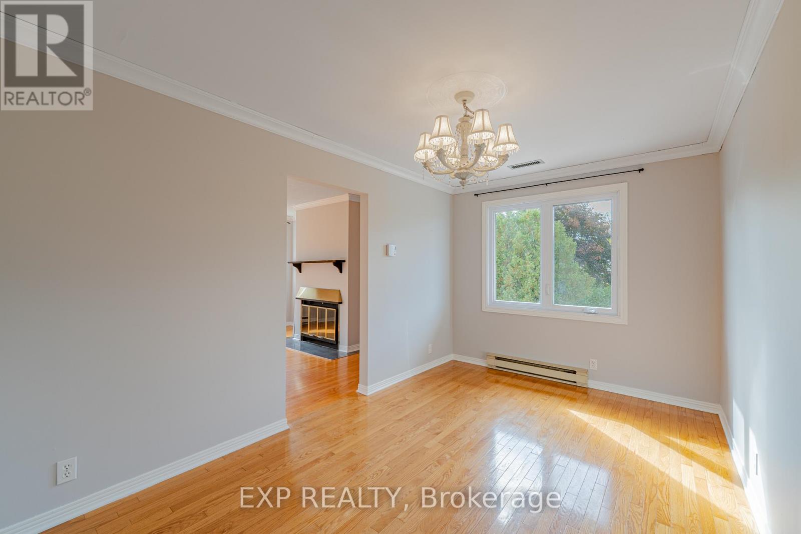 208 Stratas Court, Ottawa, Ontario  K2L 3K5 - Photo 11 - X12630576