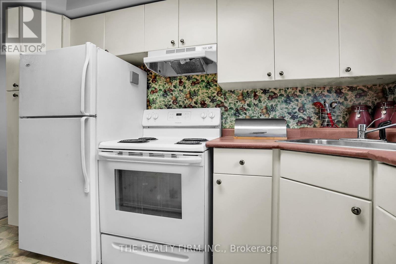 996 Kipps Lane, London East, Ontario  N5Y 4S5 - Photo 5 - X12630592