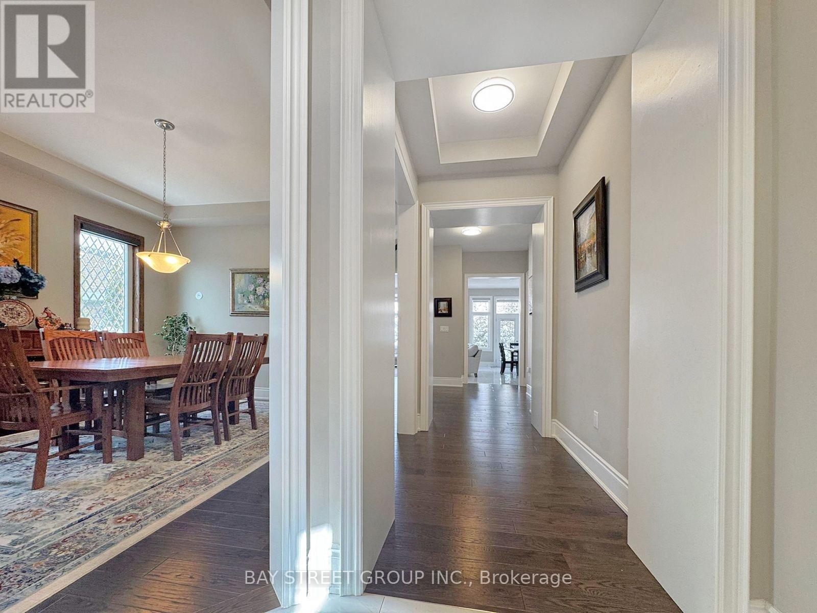 39 Cairns Gate, King, Ontario  L7B 0P5 - Photo 3 - N12627628