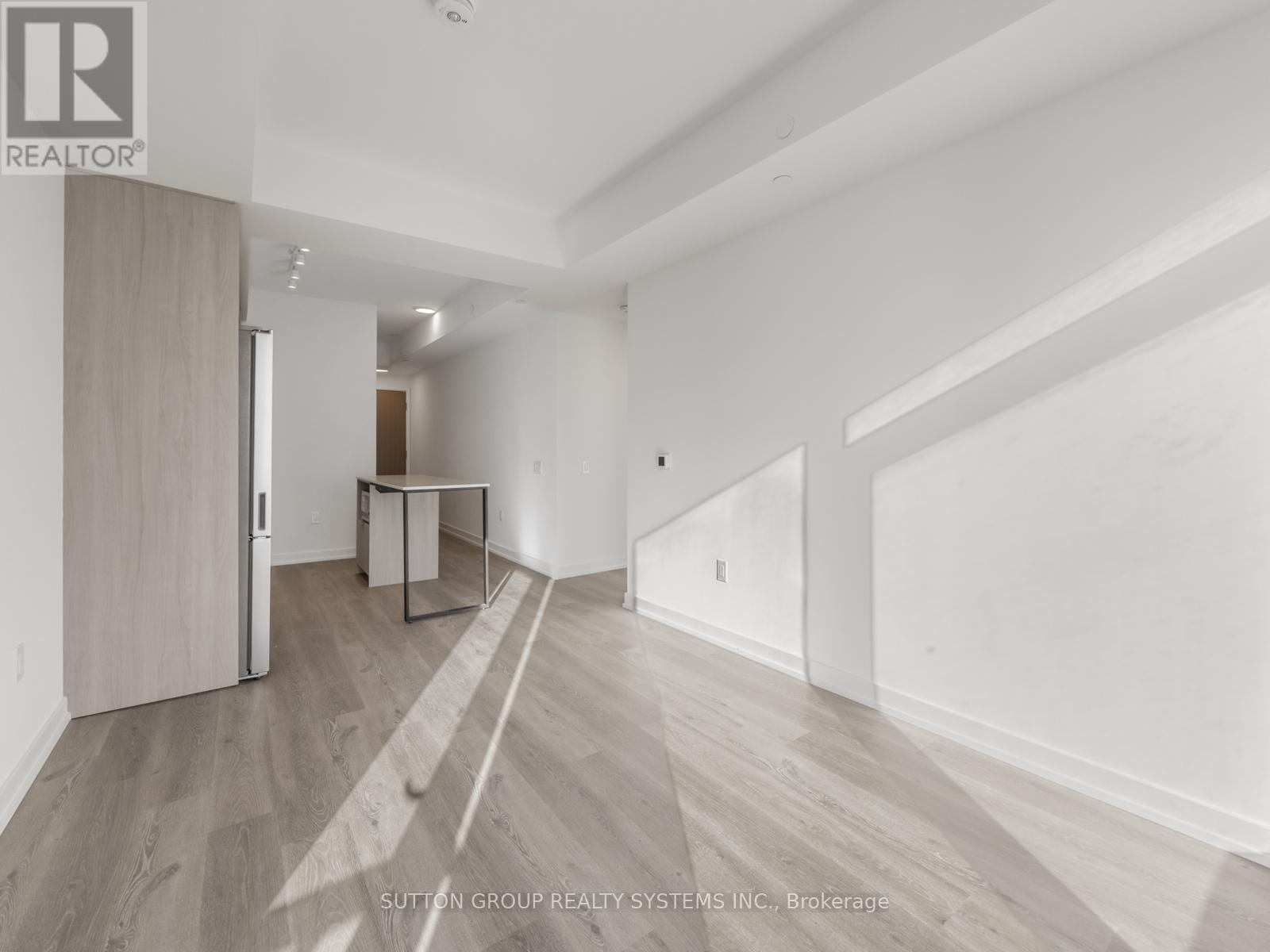 3505 - 395 Square One Drive, Mississauga, Ontario  L5B 0P6 - Photo 9 - W12629562