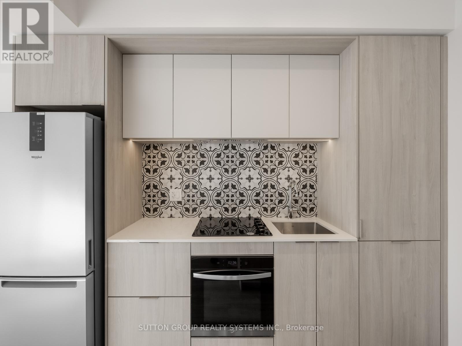 3505 - 395 Square One Drive, Mississauga, Ontario  L5B 0P6 - Photo 6 - W12629562