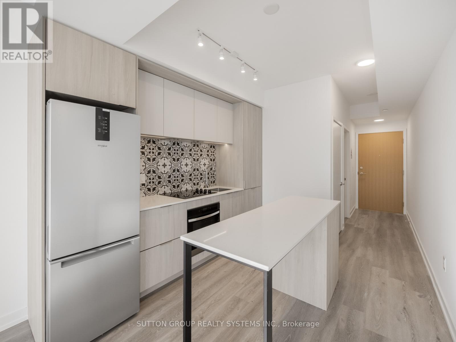 3505 - 395 Square One Drive, Mississauga, Ontario  L5B 0P6 - Photo 4 - W12629562