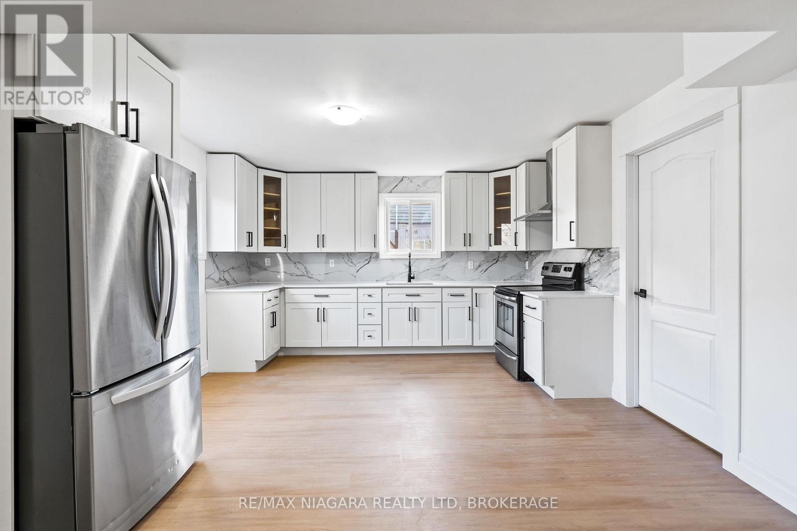 396 Fairview Road, Fort Erie (Crescent Park), Ontario  L2A 4S2 - Photo 19 - X12630590