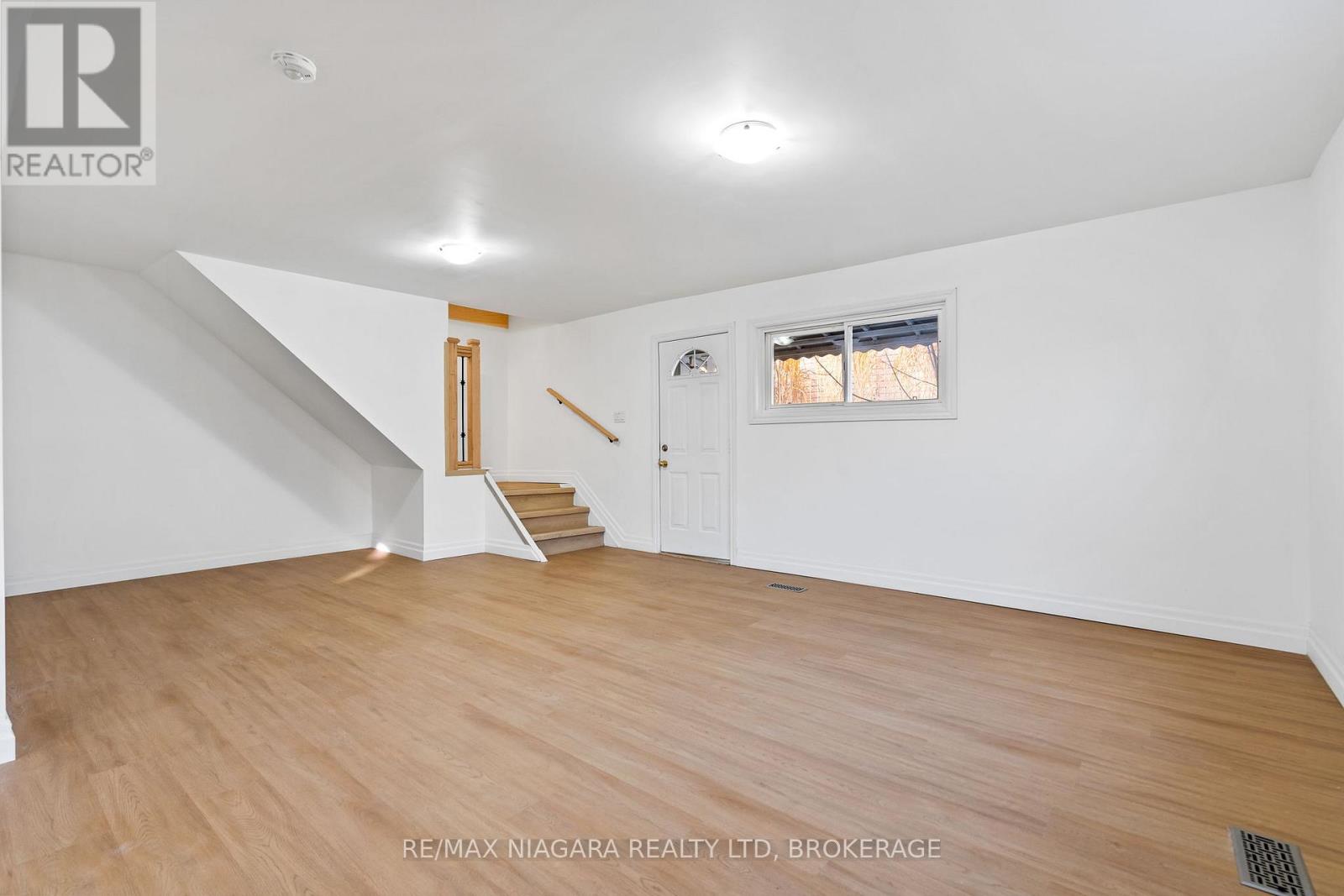 396 Fairview Road, Fort Erie (Crescent Park), Ontario  L2A 4S2 - Photo 28 - X12630590