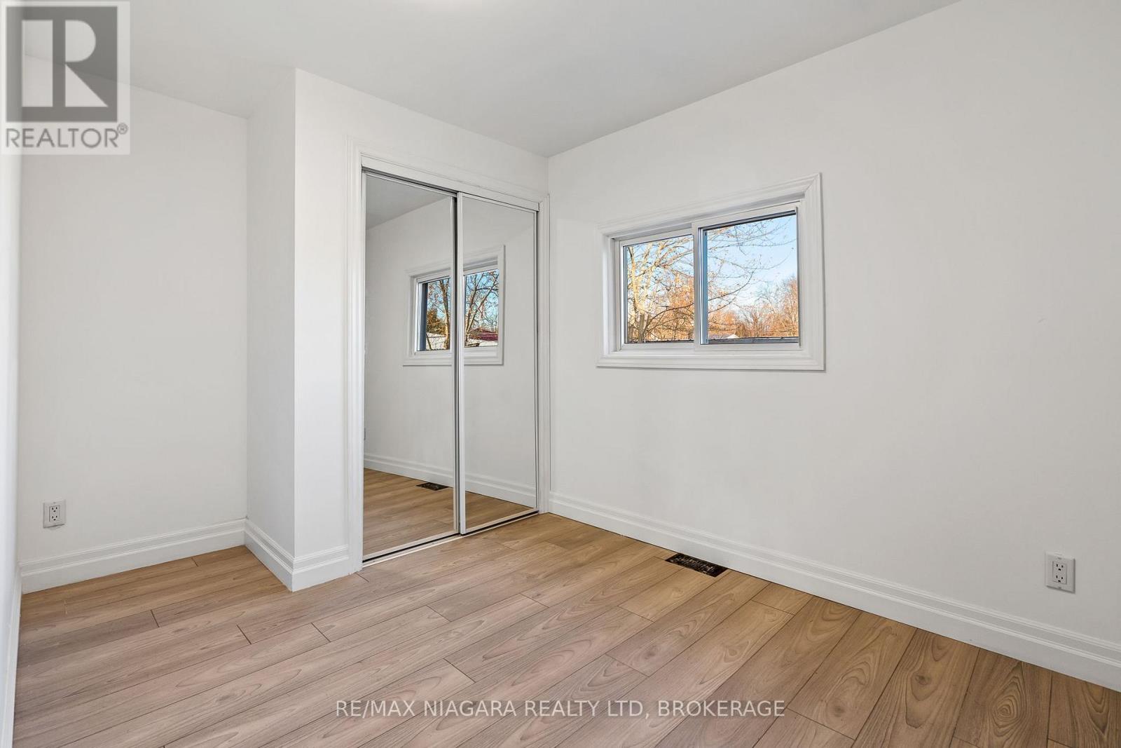 396 Fairview Road, Fort Erie (Crescent Park), Ontario  L2A 4S2 - Photo 31 - X12630590