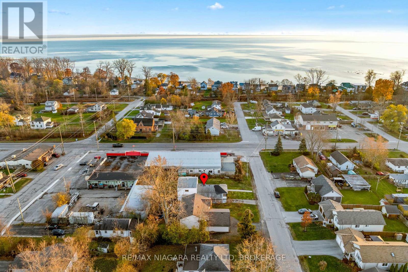 396 Fairview Road, Fort Erie (Crescent Park), Ontario  L2A 4S2 - Photo 4 - X12630590