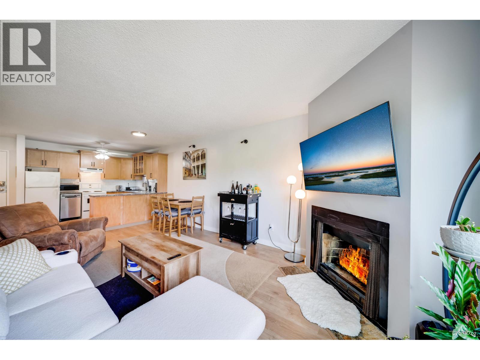 307 1122 King Albert Avenue, Coquitlam, British Columbia  V3J 1X7 - Photo 8 - R3072768