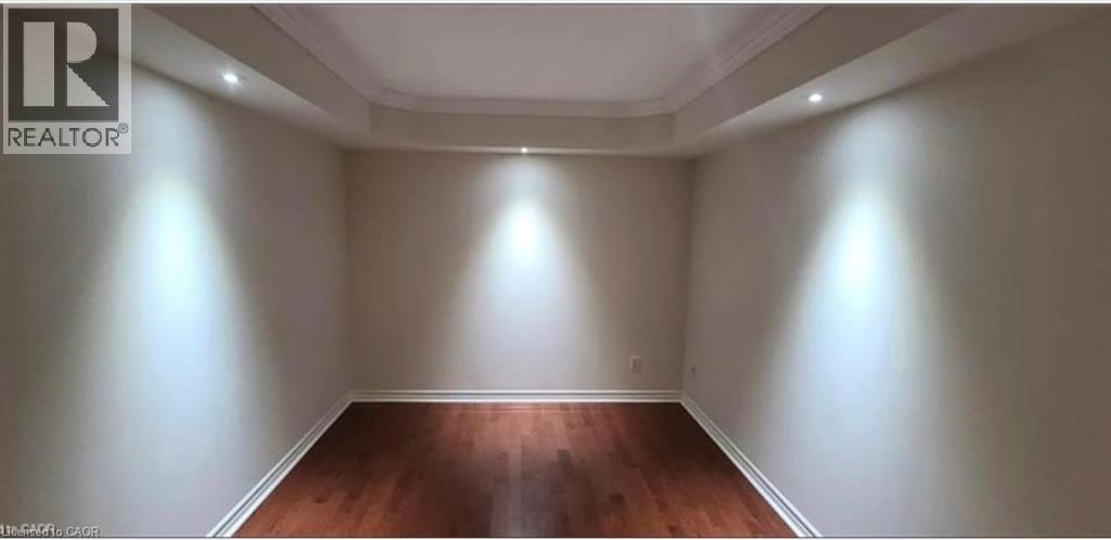 520 Silken Lauamnn Drive, Newmarket, Ontario  L3X 2S7 - Photo 13 - 40793753