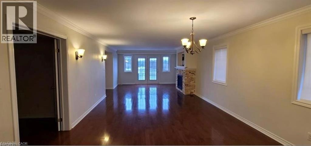 520 Silken Lauamnn Drive, Newmarket, Ontario  L3X 2S7 - Photo 2 - 40793753