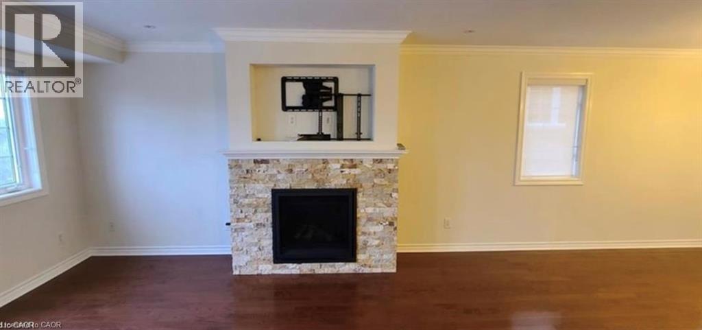 520 Silken Lauamnn Drive, Newmarket, Ontario  L3X 2S7 - Photo 5 - 40793753