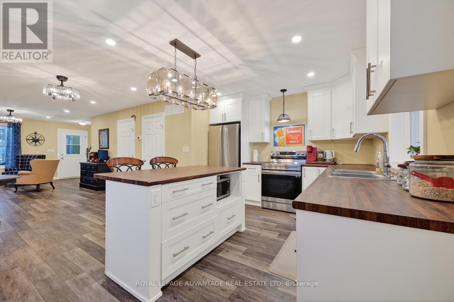 31 Thomas Street, Smiths Falls, Ontario  K7A 3E3 - Photo 18 - X12630606