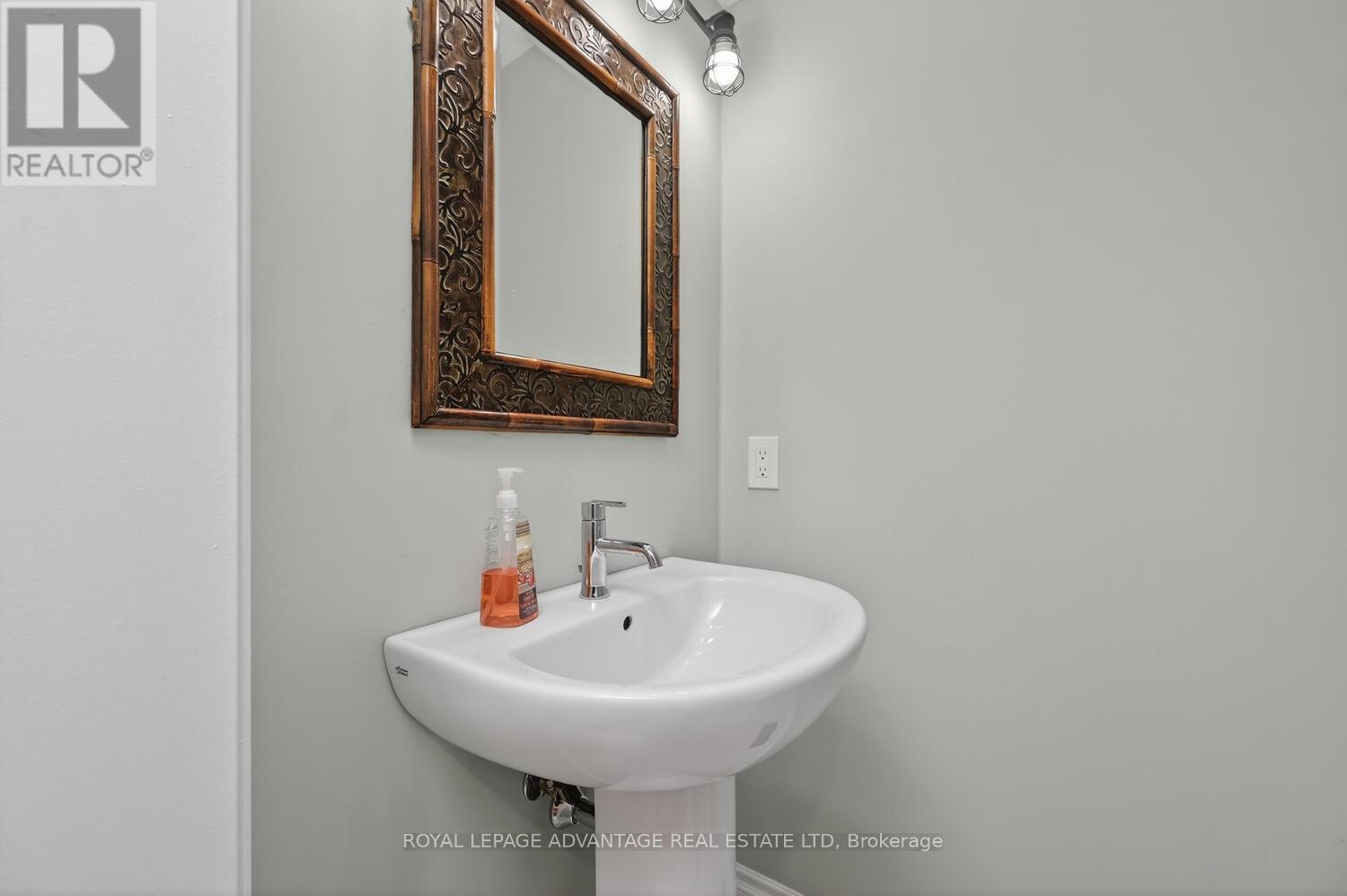 31 Thomas Street, Smiths Falls, Ontario  K7A 3E3 - Photo 20 - X12630606