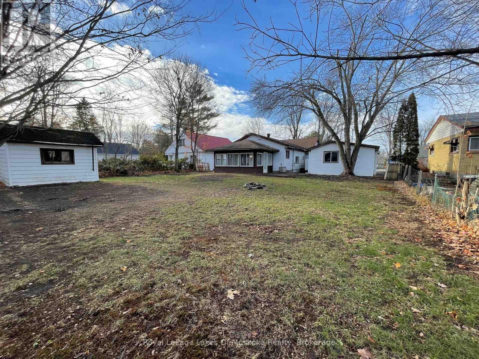 560 John Street N, Gravenhurst, Ontario P1P 1G2 - Photo 3 - X12630564