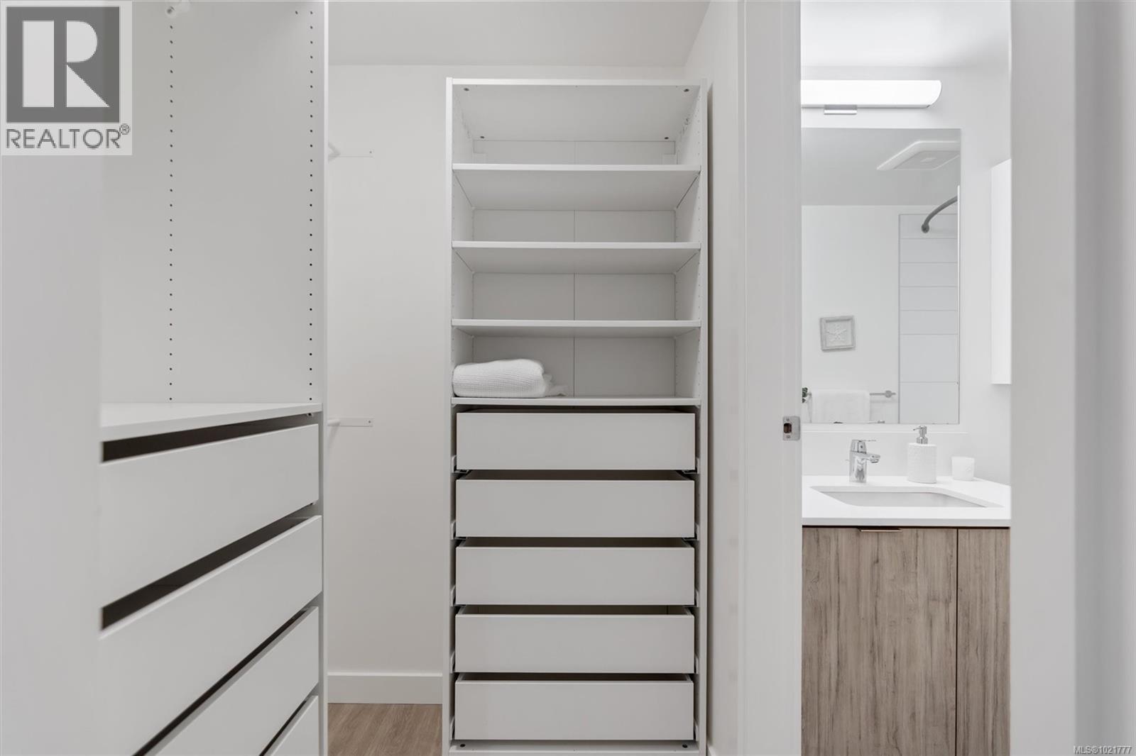 607 845 Johnson St, Victoria, British Columbia V8W 0G3 - Photo 14 - 1021777