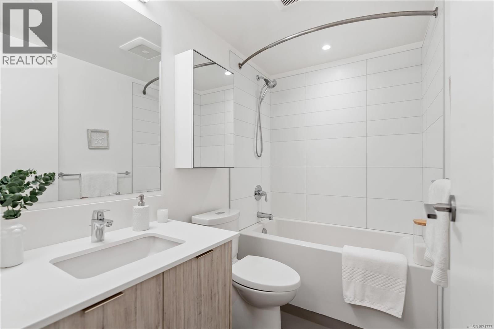 607 845 Johnson St, Victoria, British Columbia V8W 0G3 - Photo 15 - 1021777