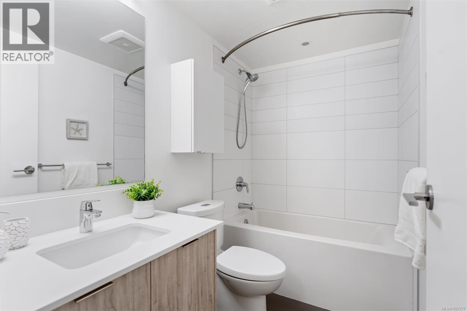 607 845 Johnson St, Victoria, British Columbia V8W 0G3 - Photo 21 - 1021777