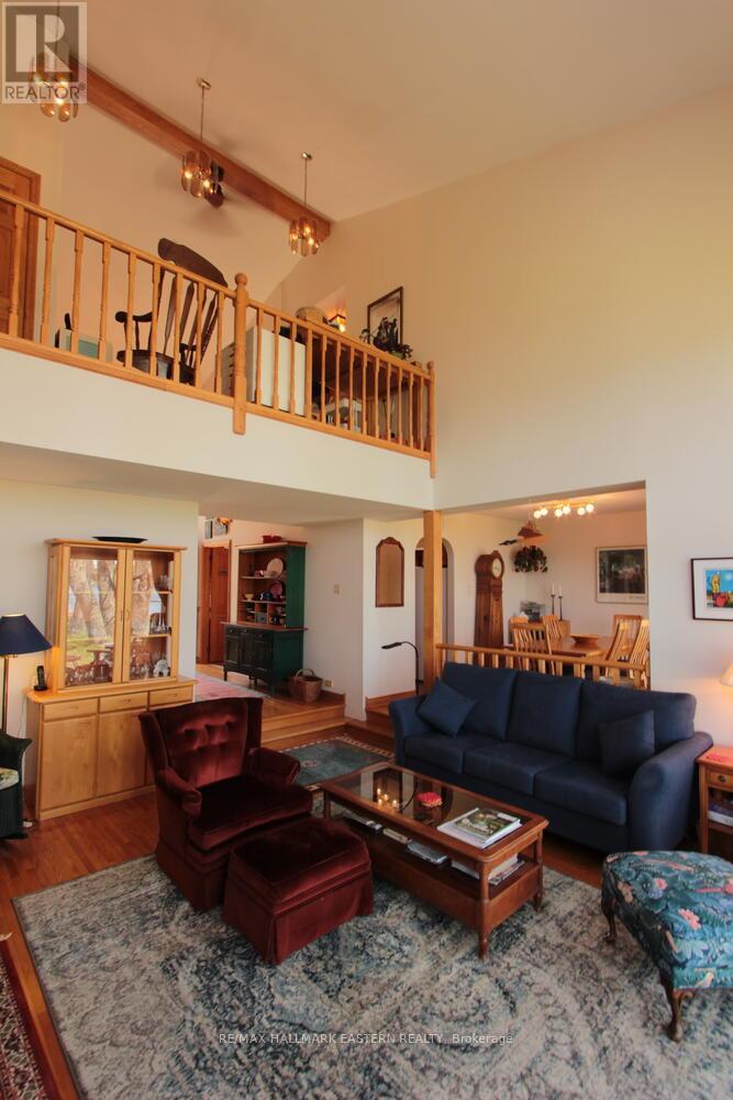 572 Round Lake Road, Havelock-Belmont-Methuen (Belmont-Methuen), Ontario  K0L 1Z0 - Photo 11 - X12347500