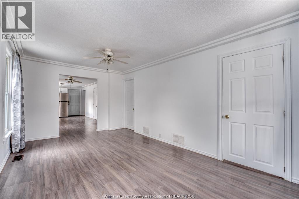 929 Bridge Avenue, Windsor, Ontario N9B 2M8 - Photo 6 - 25031624
